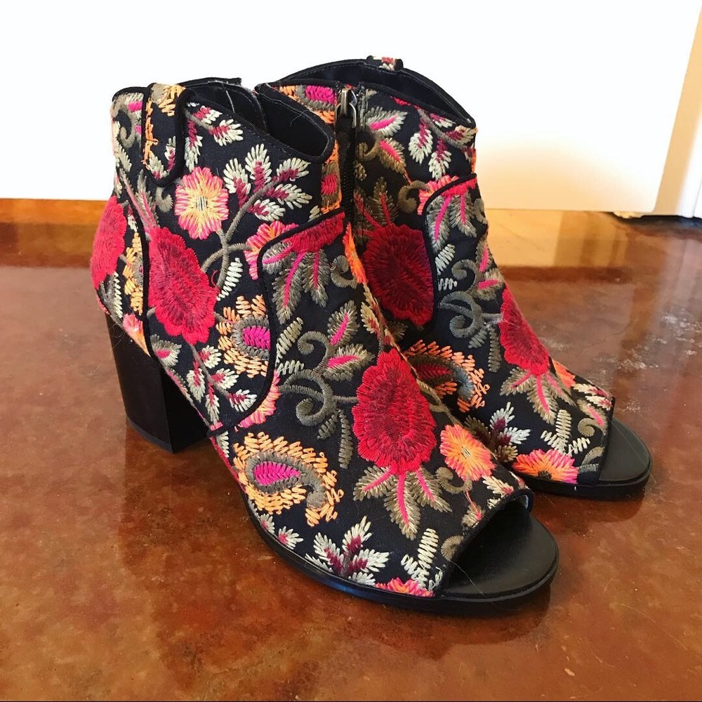 Crown Vintage Booties